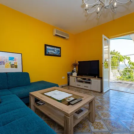 My Dalmatia - With Sea View Terrace * マスレニツァ
