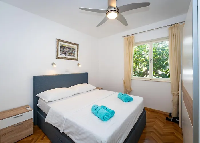 My Dalmatia - With Sea View Terrace 마슬레니차